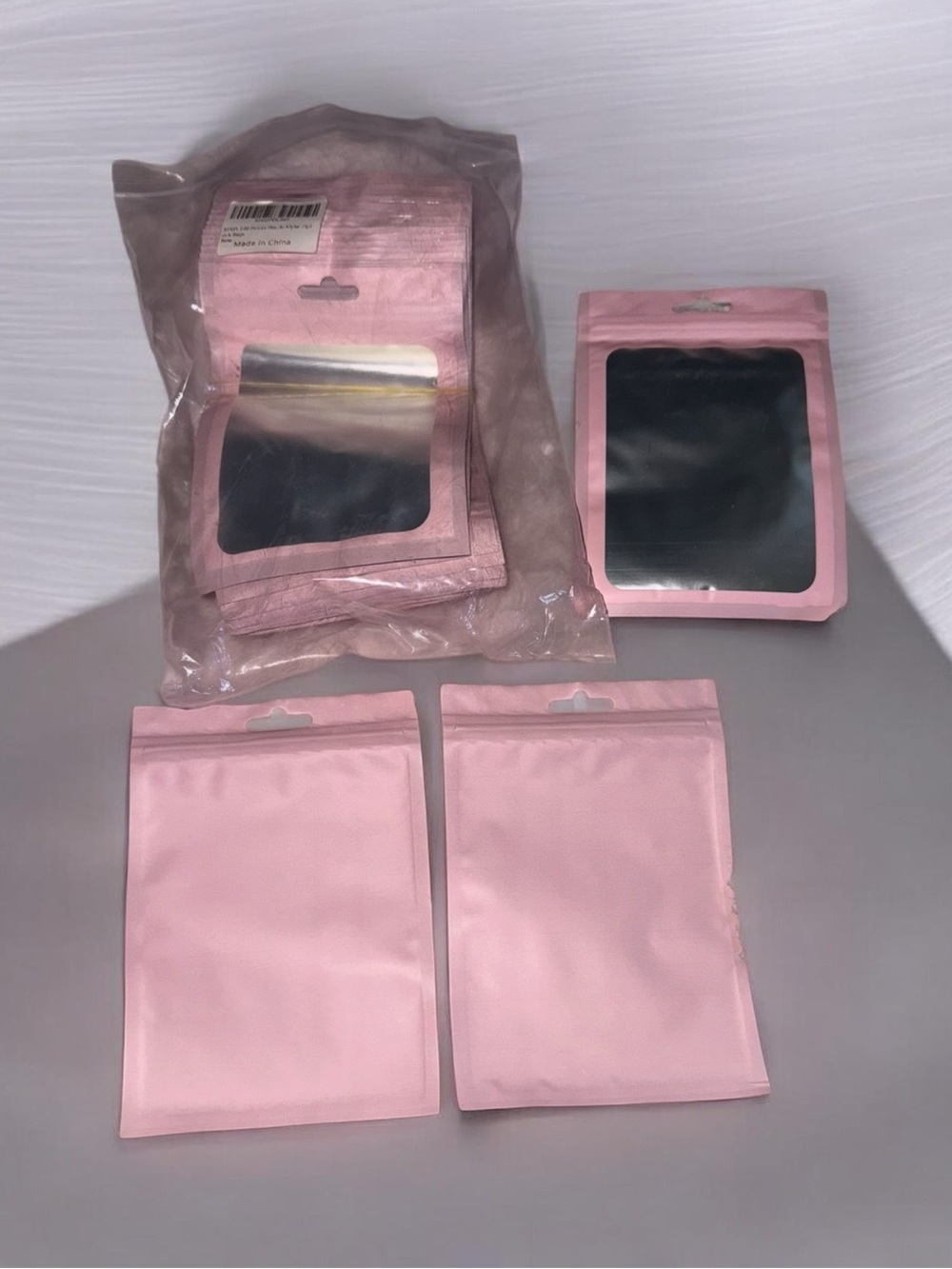 NWT’s 100 Pcs - Pink Resealable Pouch Pack - Matte Pink Jewelry, Candy ETC Bags